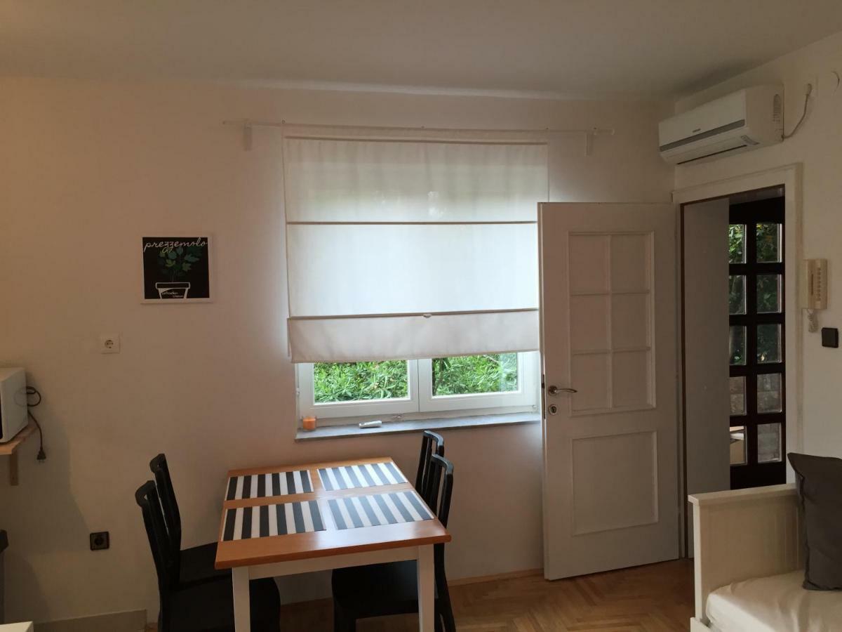 Apartments Papalinna 2 By Moro Krk Town Luaran gambar