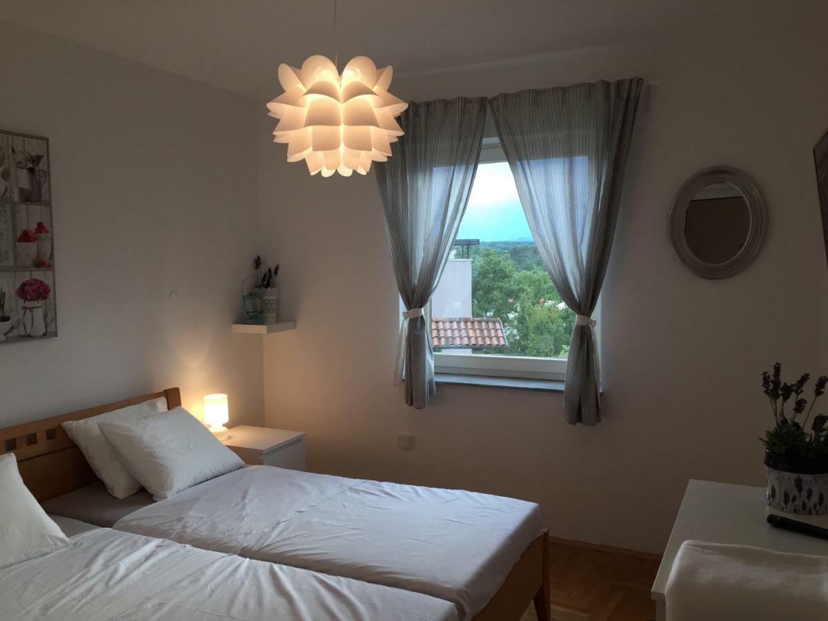 Apartments Papalinna 2 By Moro Krk Town Luaran gambar